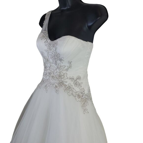 Oleg Cassini one shoulder tulle wedding dress STYLE# 7ckp421 Size 0P - Picture 3 of 16